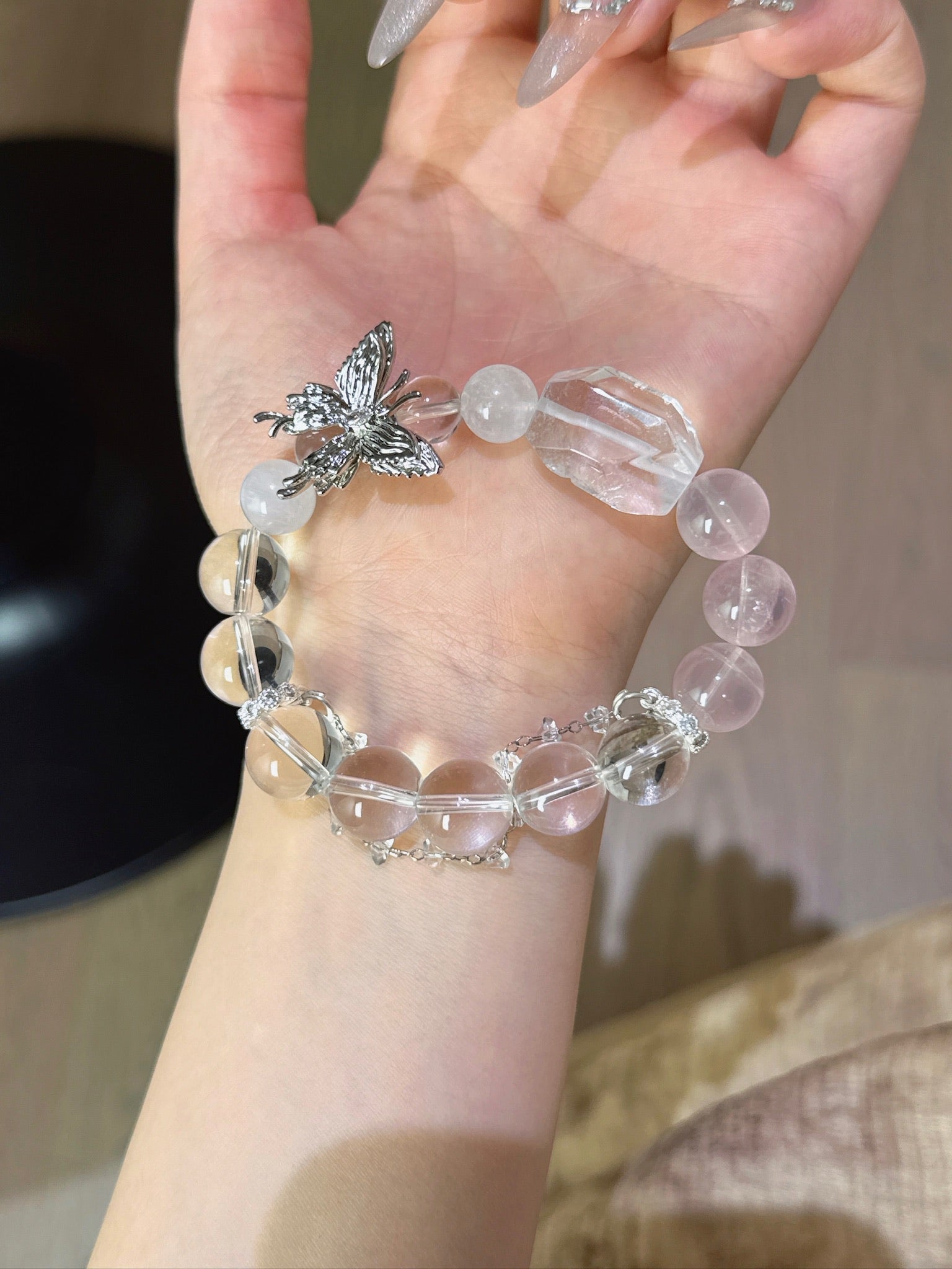 ▫️▪️ Pink crystal white crystal white ghost bracelet